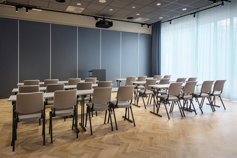 Møterom i klasseromskonfigurasjon