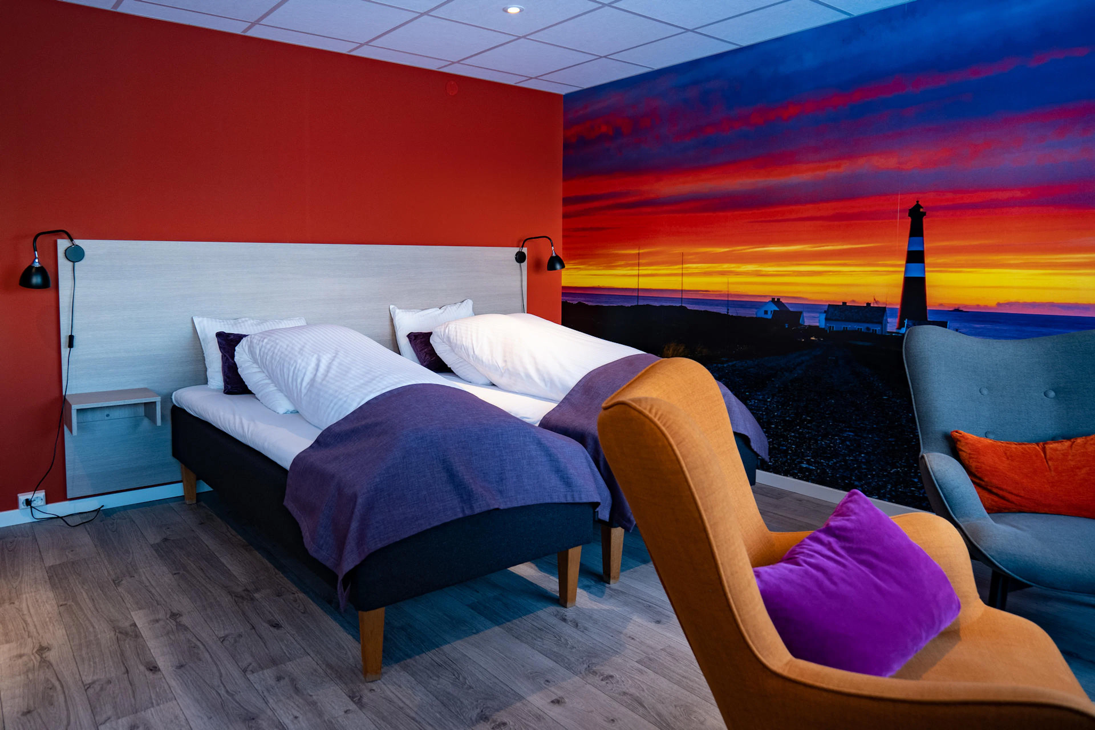 Comfortable hotel rooms in Kjøllefjord with fjord views