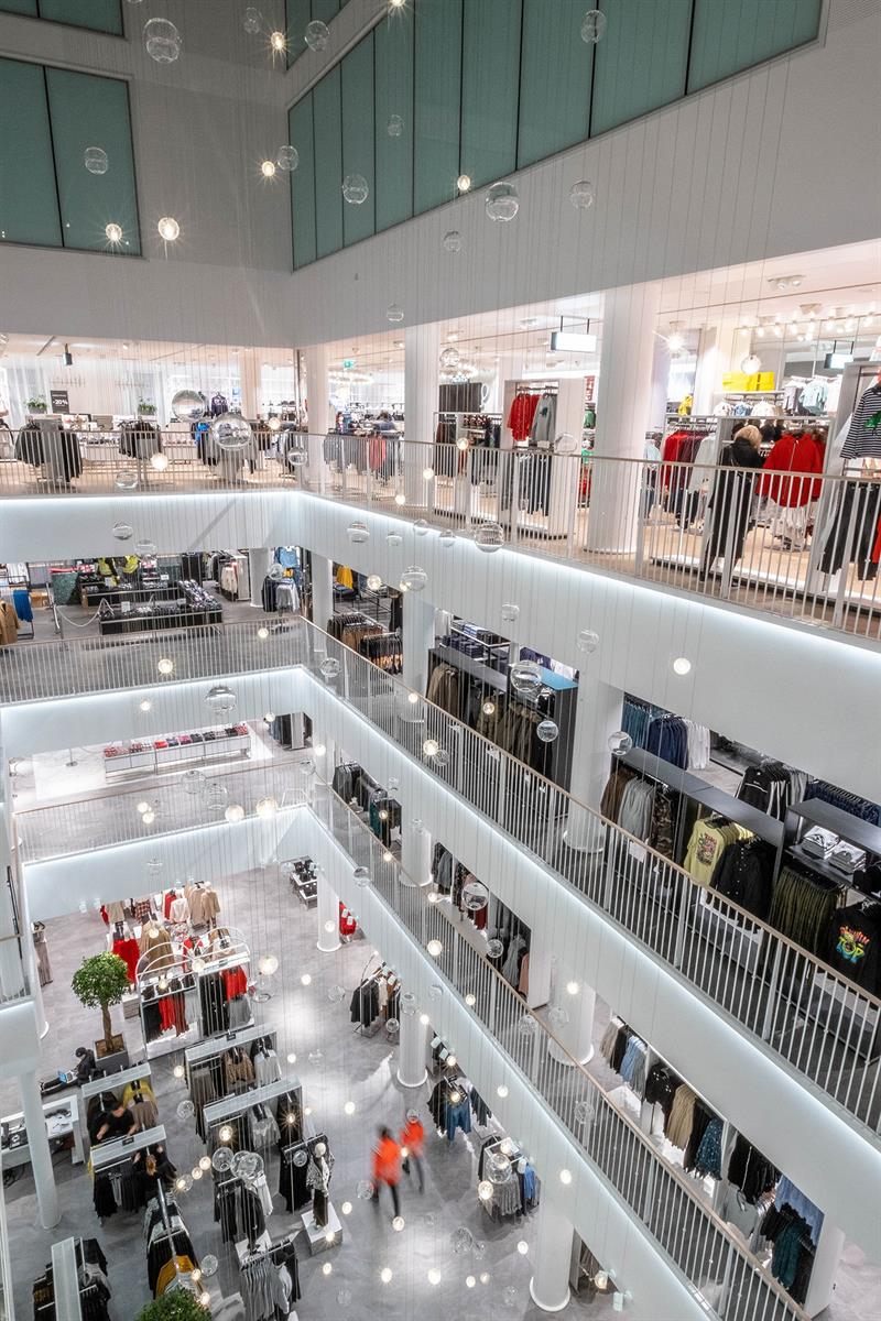 Butikken sett fra øverste etasje