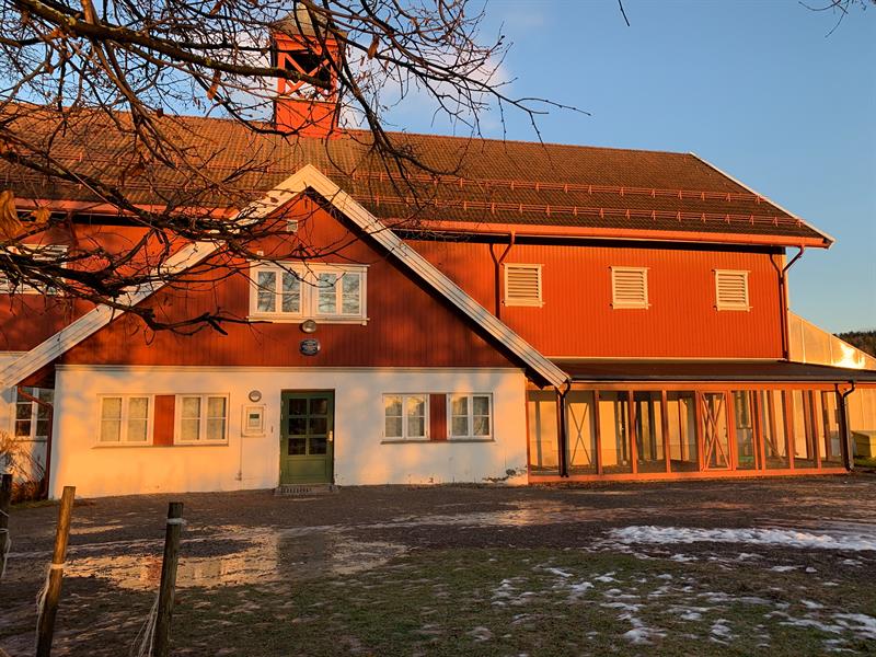 Rødt trehus.