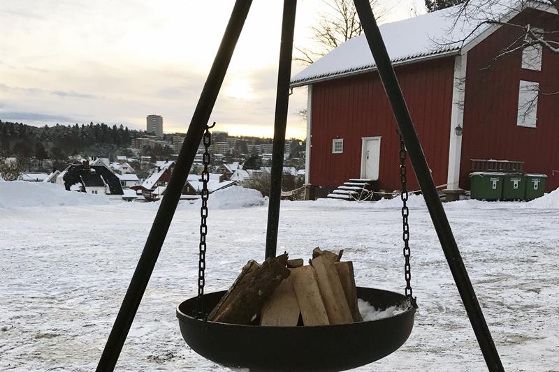 Bål.