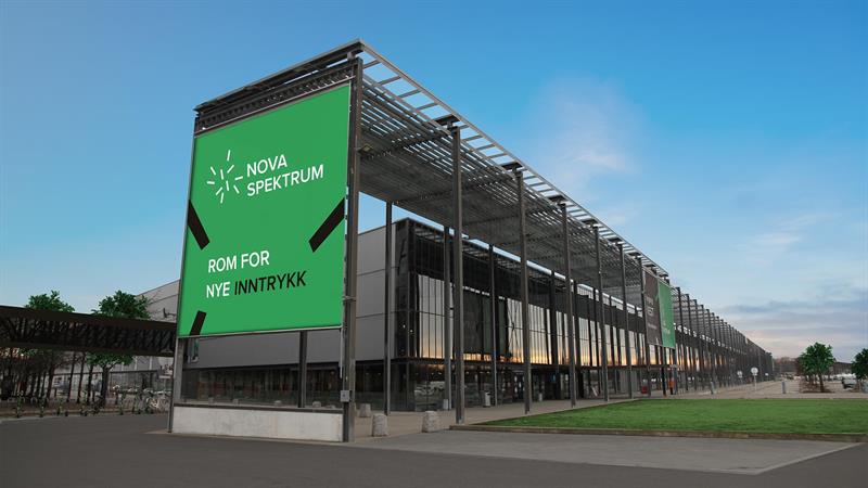 Utsiden av NOVA Spektrum-bygningen med tydelig skilting og moderne arkitektur.