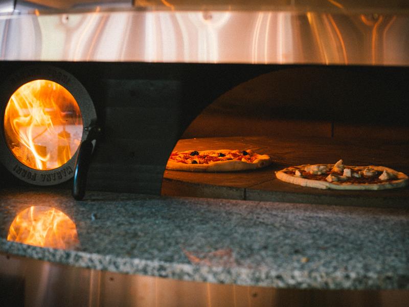 Pizza fra steinovnen