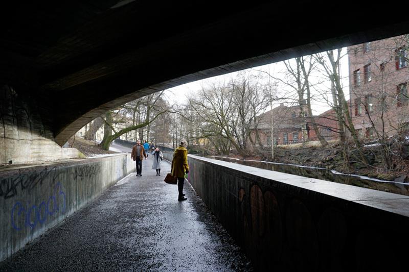 Akerselva underneath Vøyenbrua bridge.