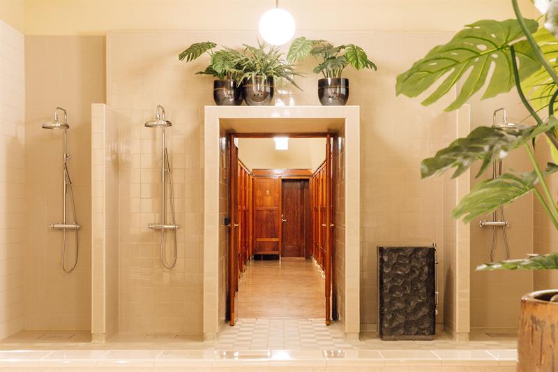 showers