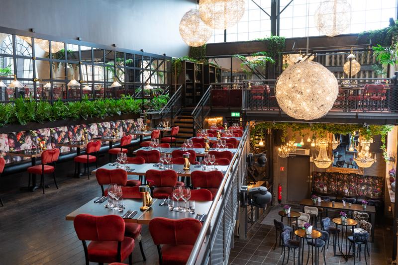 Restaurantinteriør.