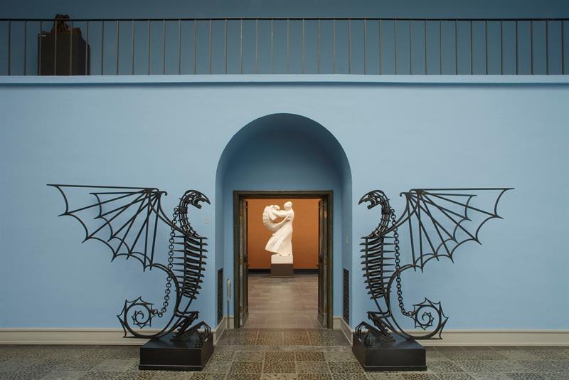 Jernstatuer på museet