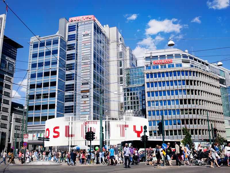 Oslo CIty utvendig: Travle handlegater.