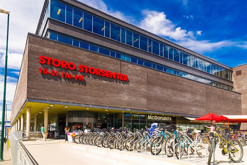 sykkelparkering foran senteret