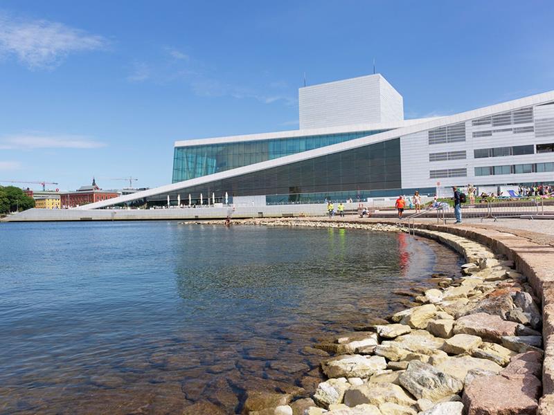 Operastranda mot Operaen