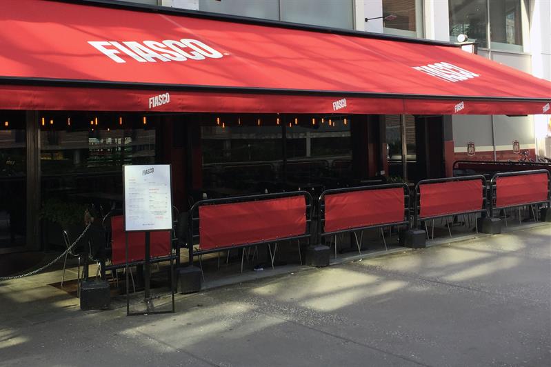 Uteservering med uteservering.