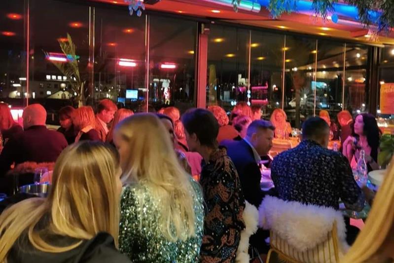 Fullsatt restaurant