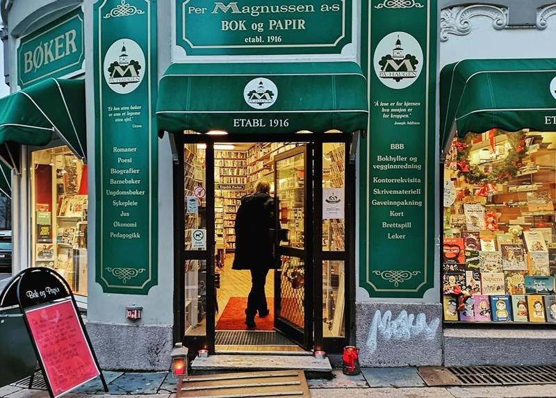 Inngangen til Per Magnussens bokhandel i Oslo.