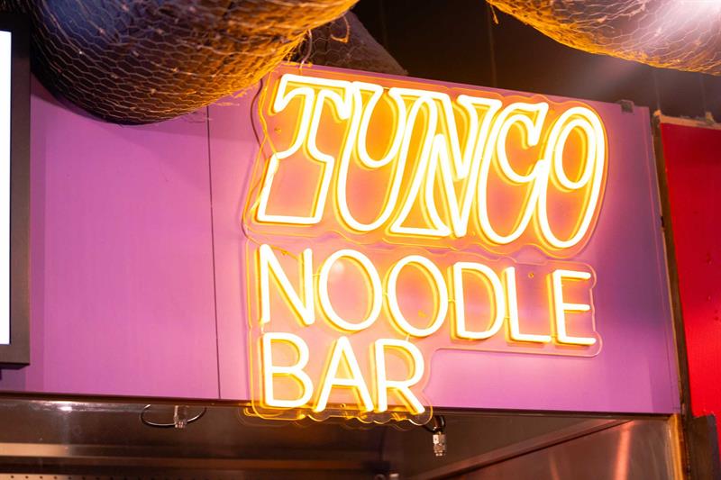 Neonskilt for TUNCO Noodle Bar