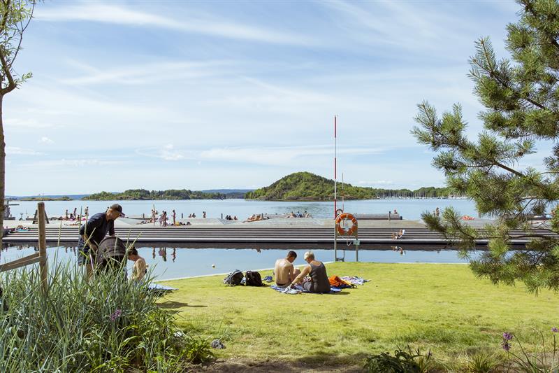 plenen ved saltvannsbassenget