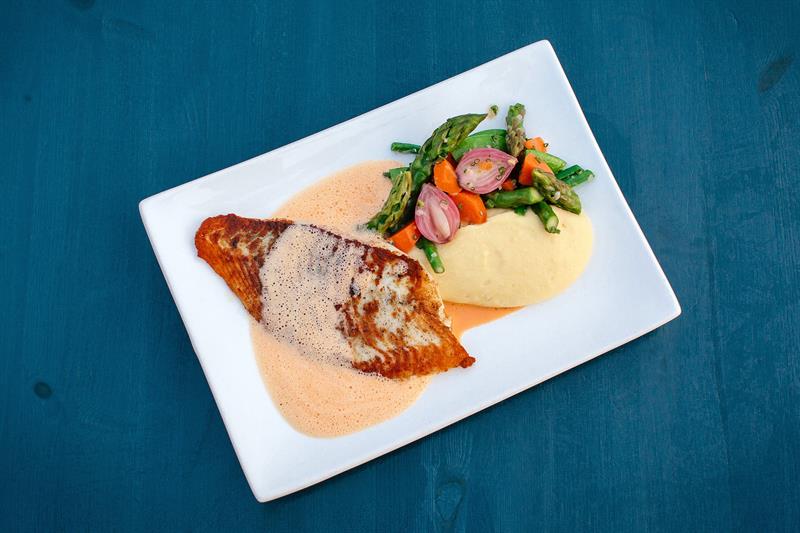 fargerik fiskerett