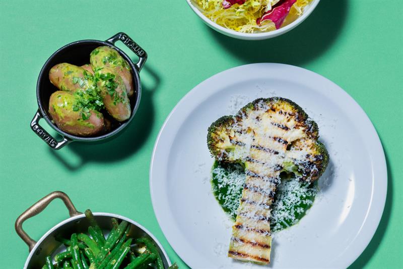 Grillet brokkoli og andre tilbehør