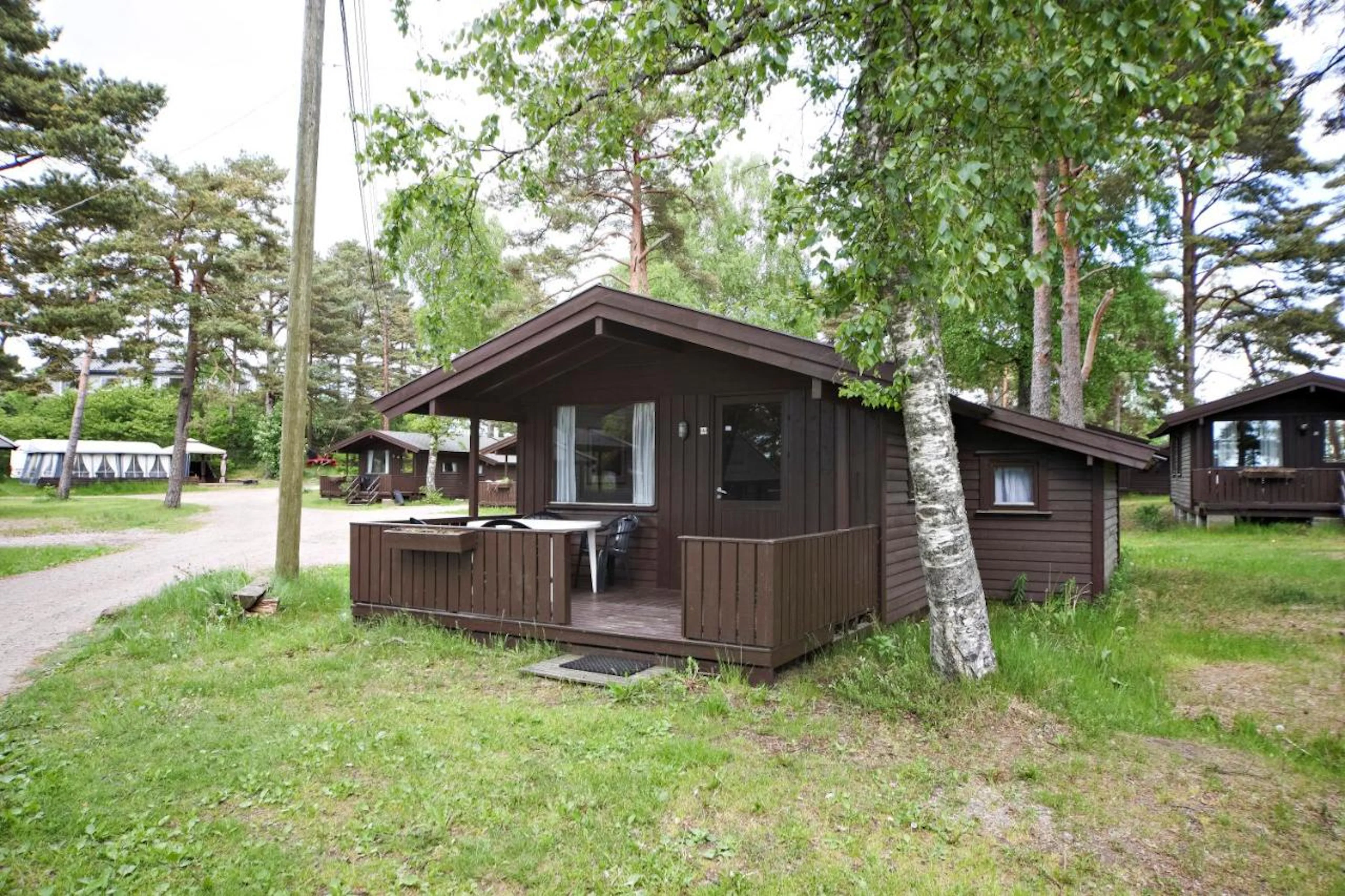 Motel Cabin A, two-bedroom cabin – sleeps 4–6 guests
