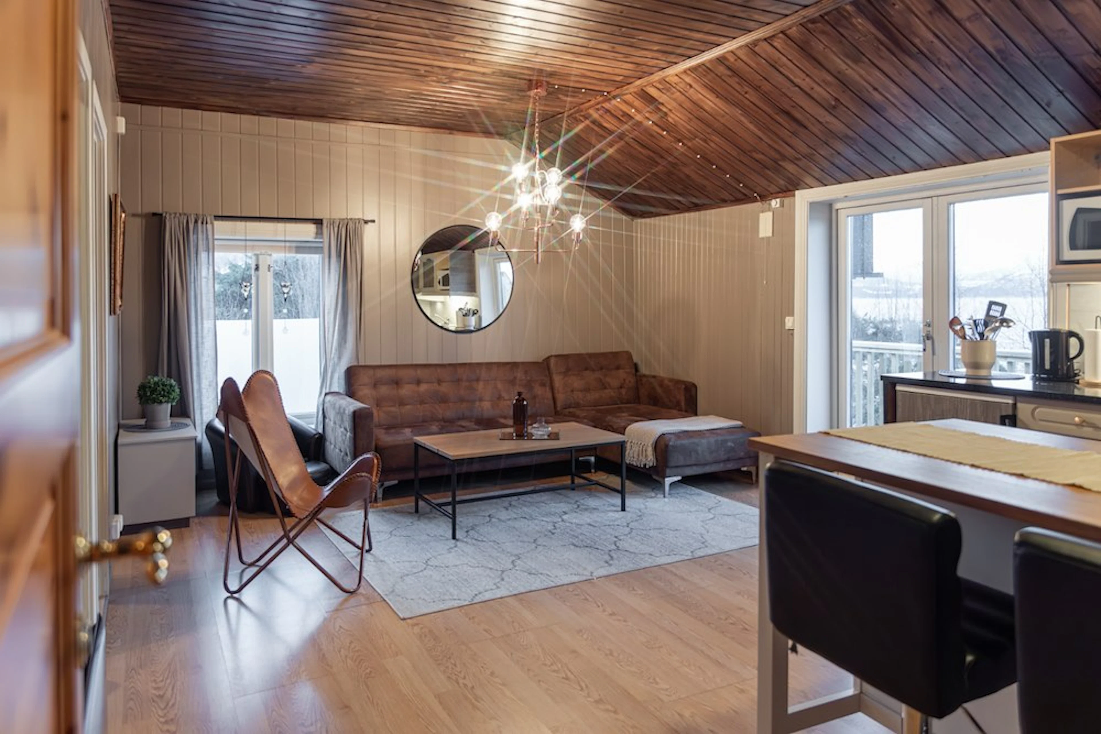 Apartment 2-7 people - w / balcony and beautiful fjord views