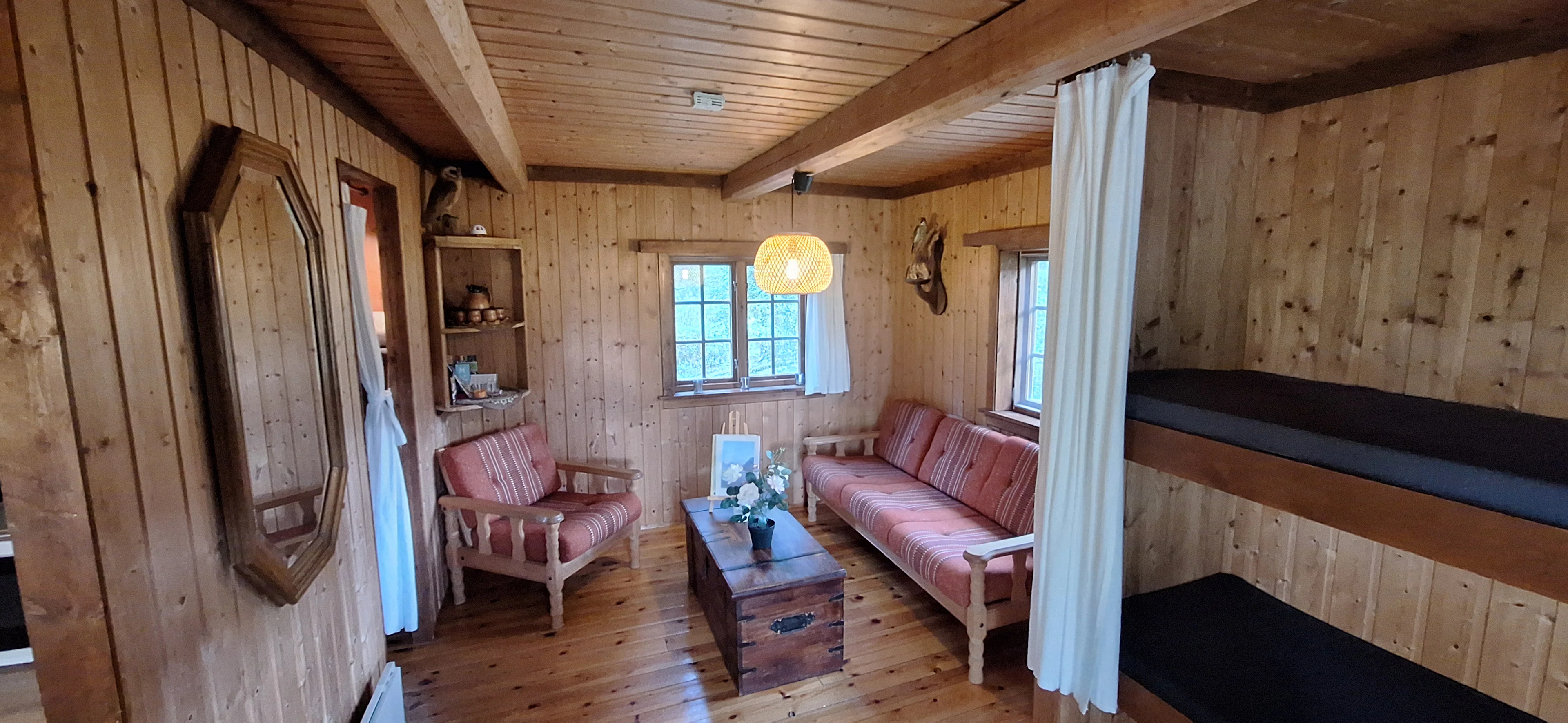 Large cabin freestanding nr.8