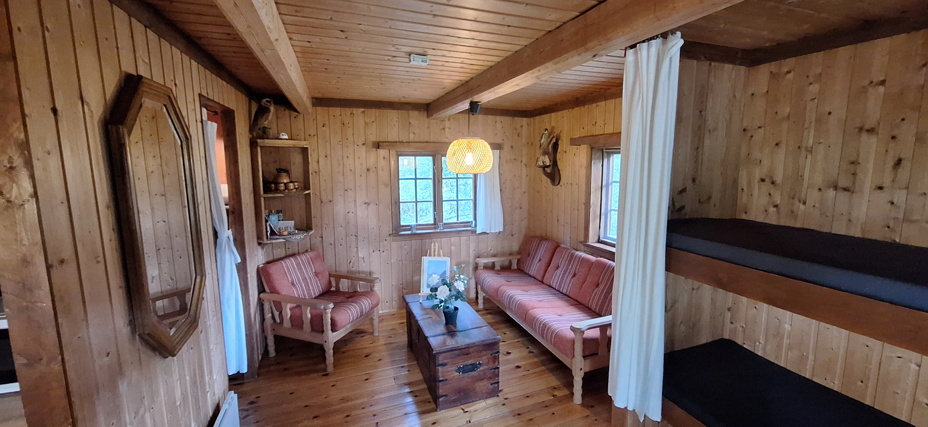 Large cabin freestanding nr.8