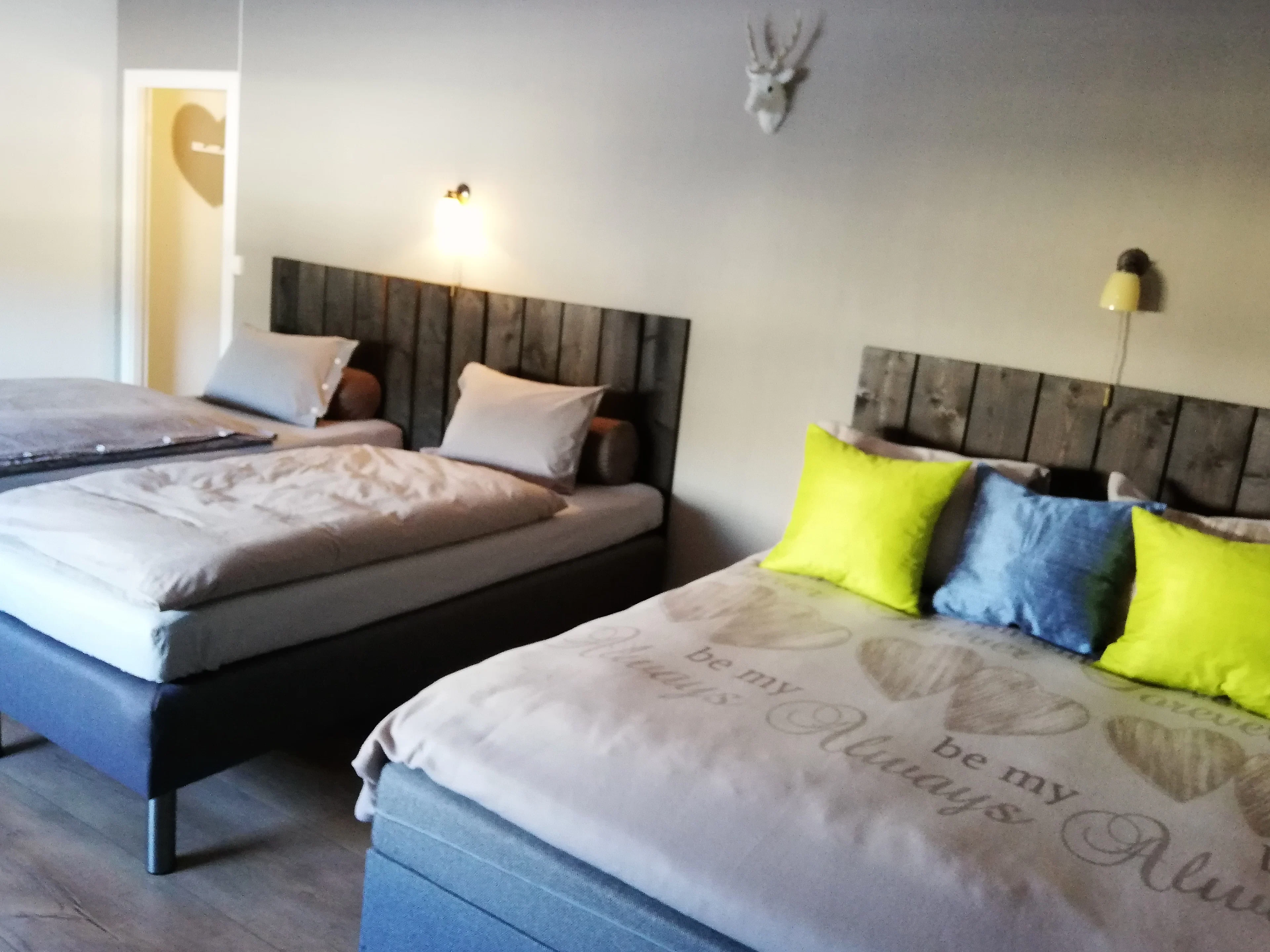 Familyroom 1 double bed 2 single bed