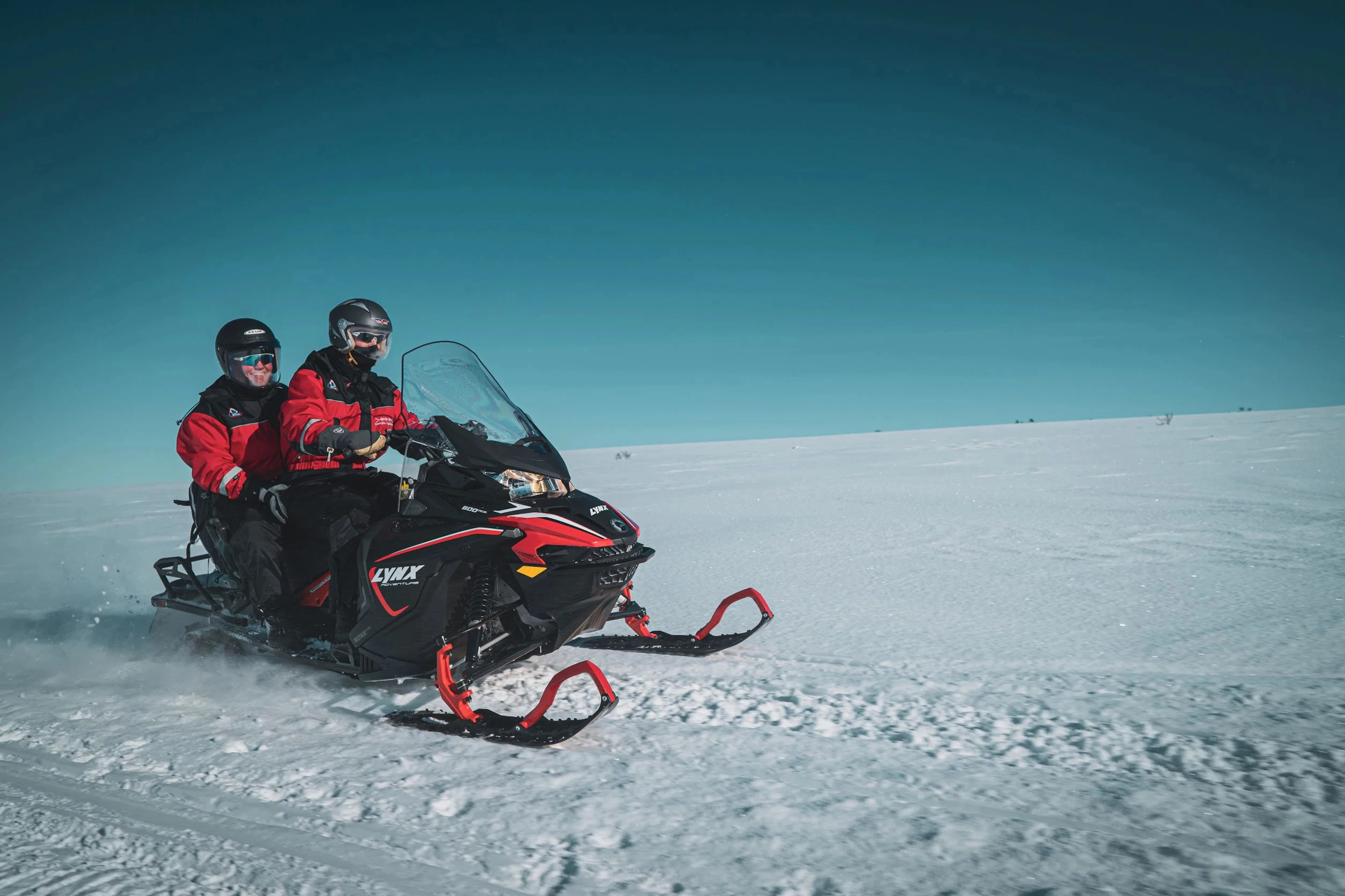 Abenteuer mit dem Schneemobil