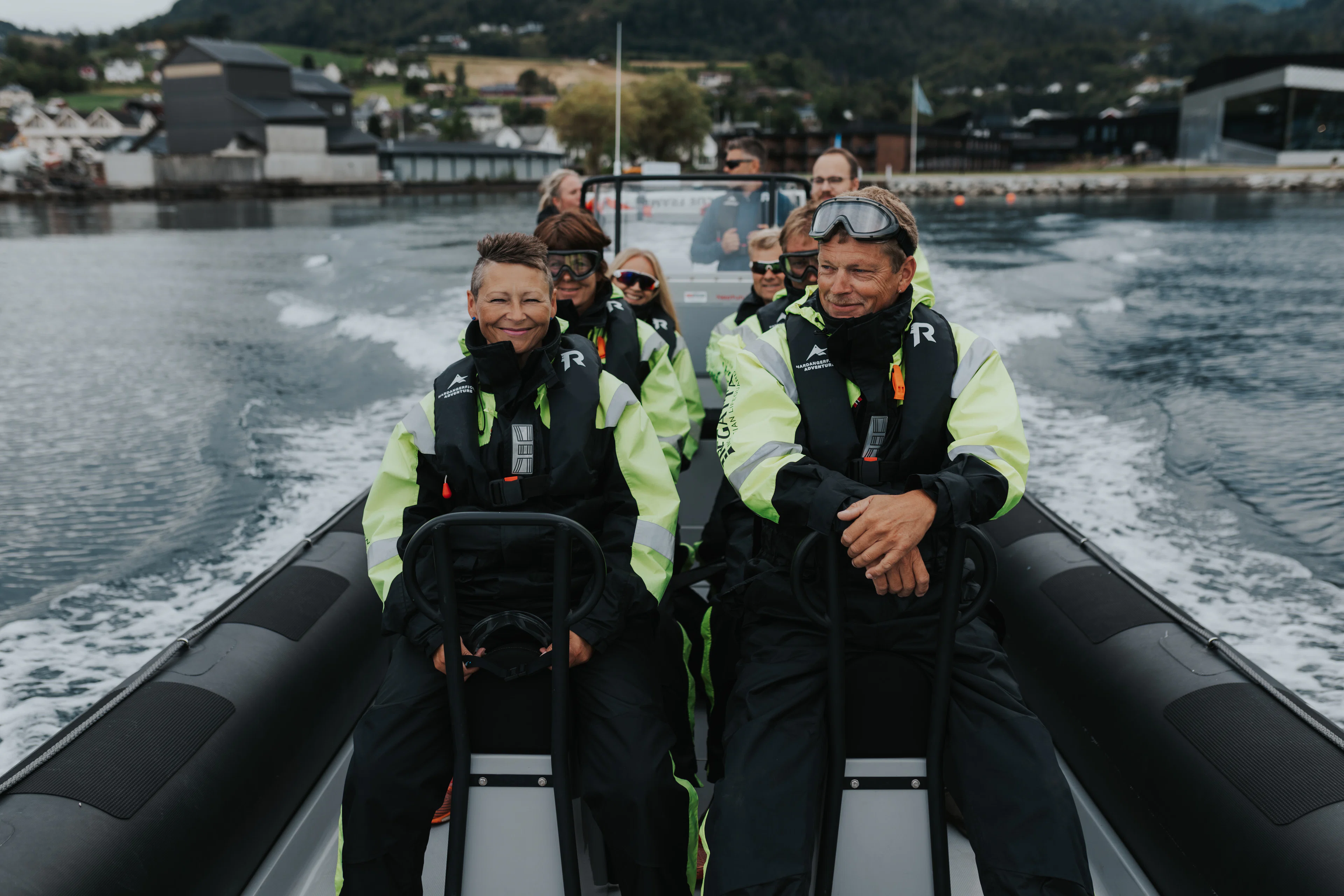 Hardangerfjord und Fyksesund RIB-Safari ab Norheimsund