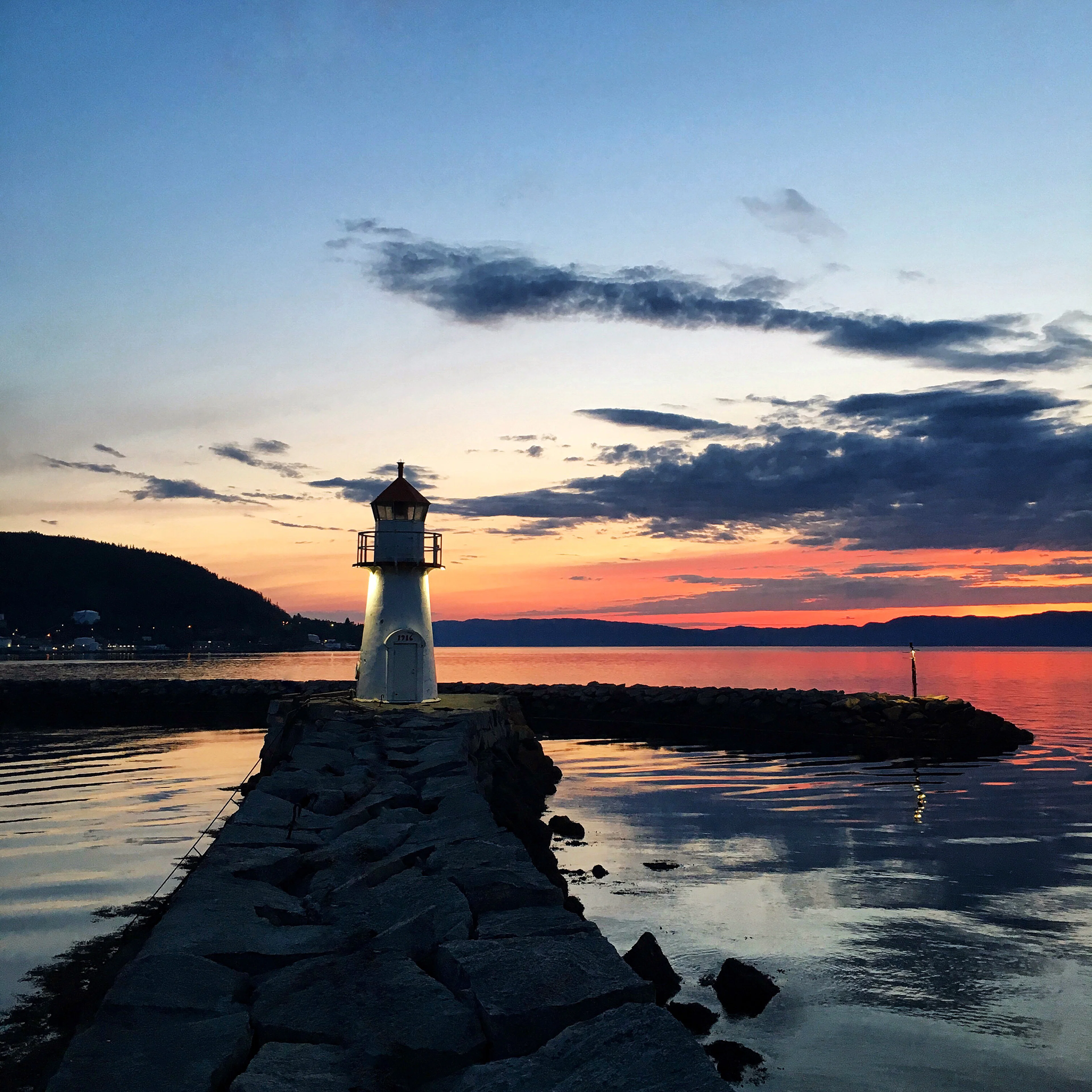Sonnenuntergang auf dem Trondheimsfjord - 1,5-stündige Bootstour