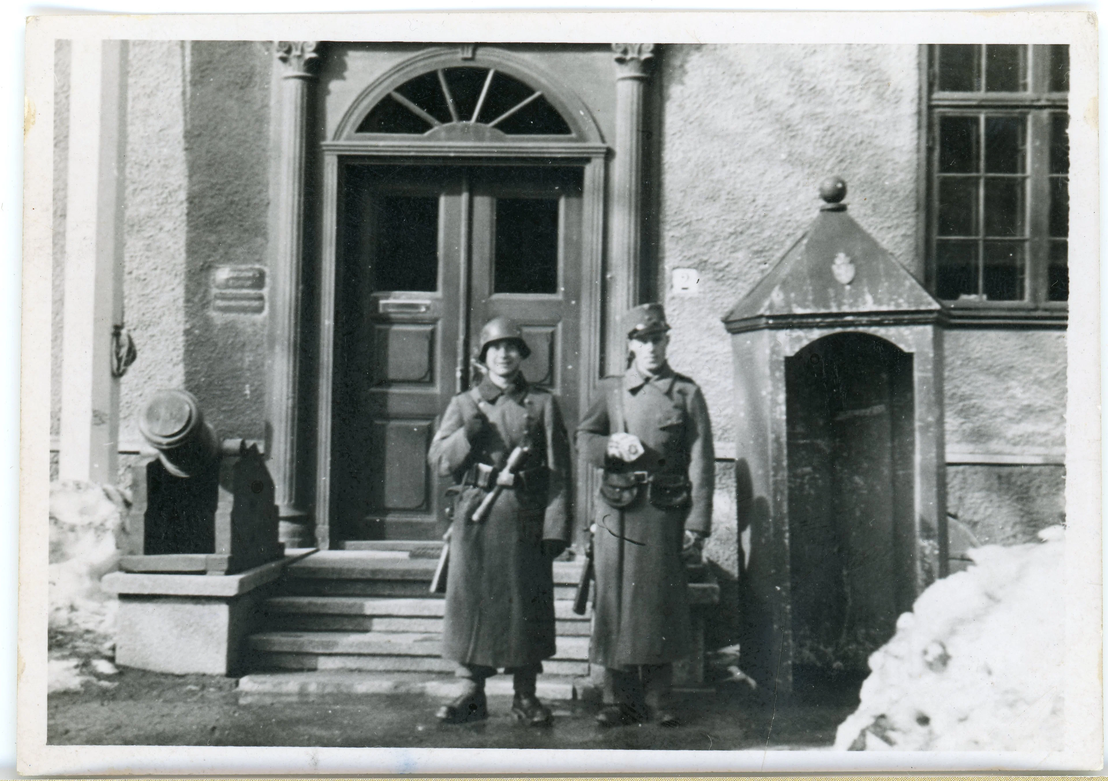 A Norwegian and German guard side by side on April 9, 1940. The German phrase "We come as friends" was the lie that confirm the saying "the truth is the first victim of war".