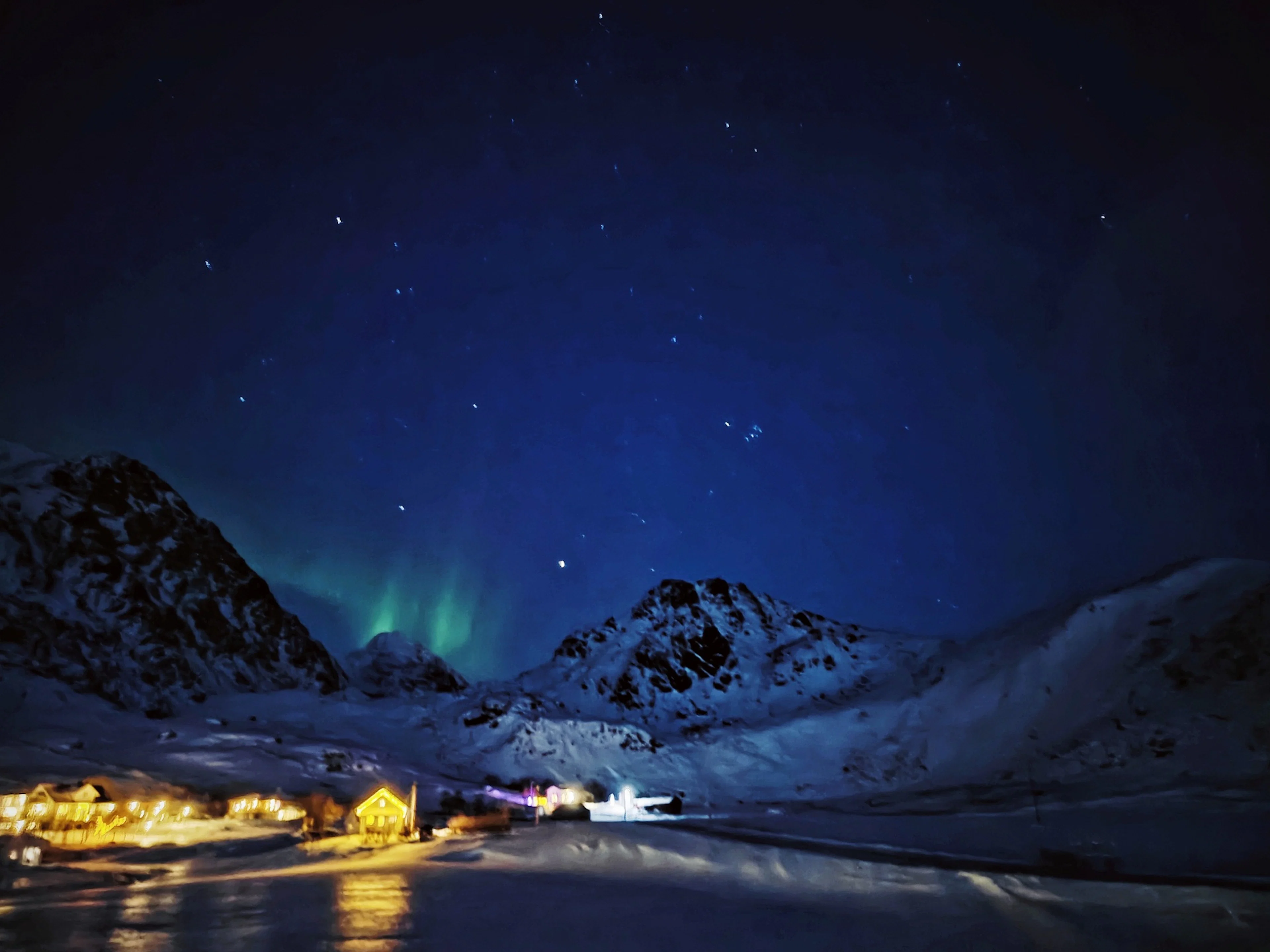 Private Nordlichterjagd mit Lagerfeuer auf den Lofoten