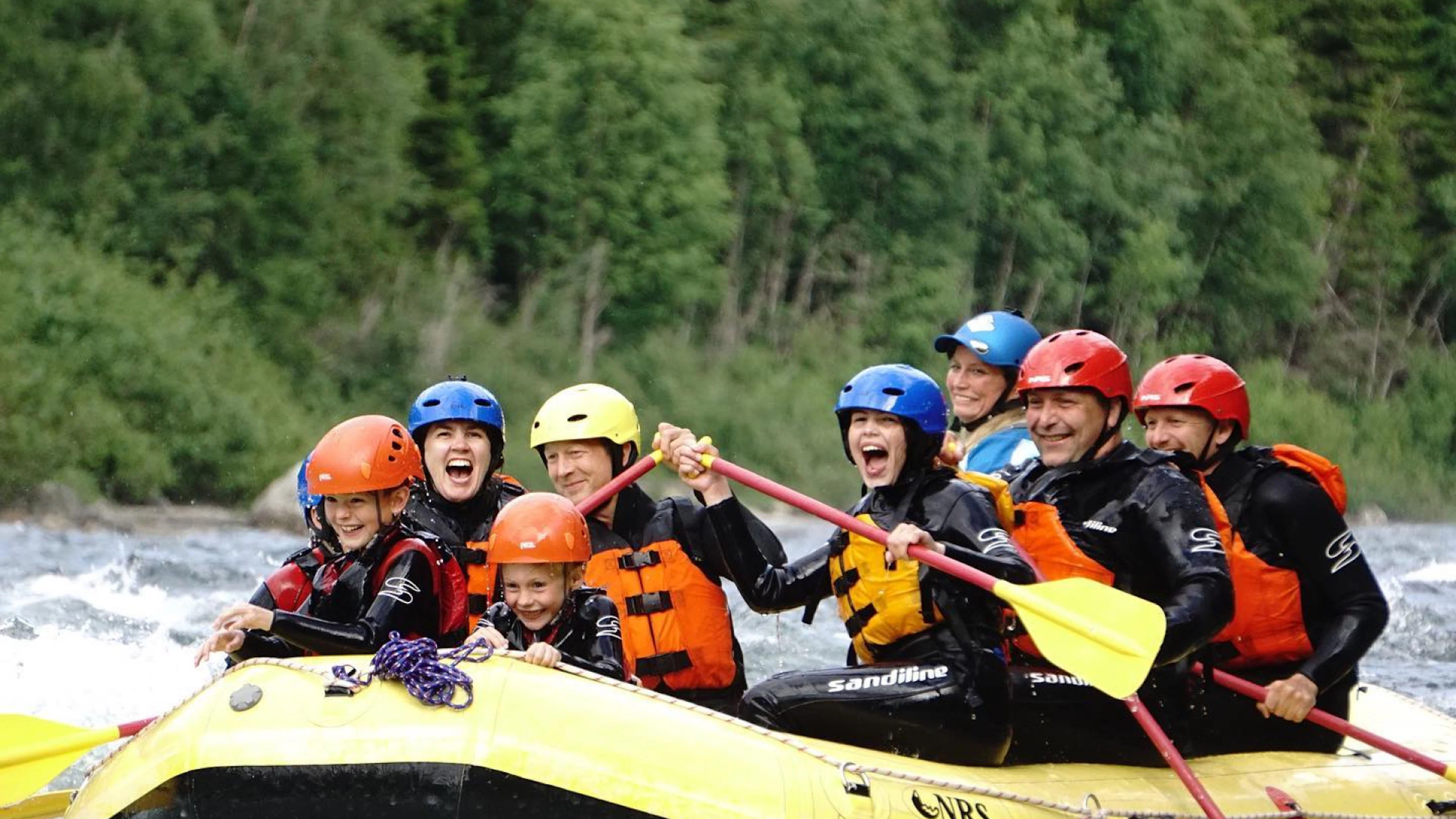 Familien-Rafting in Trofors