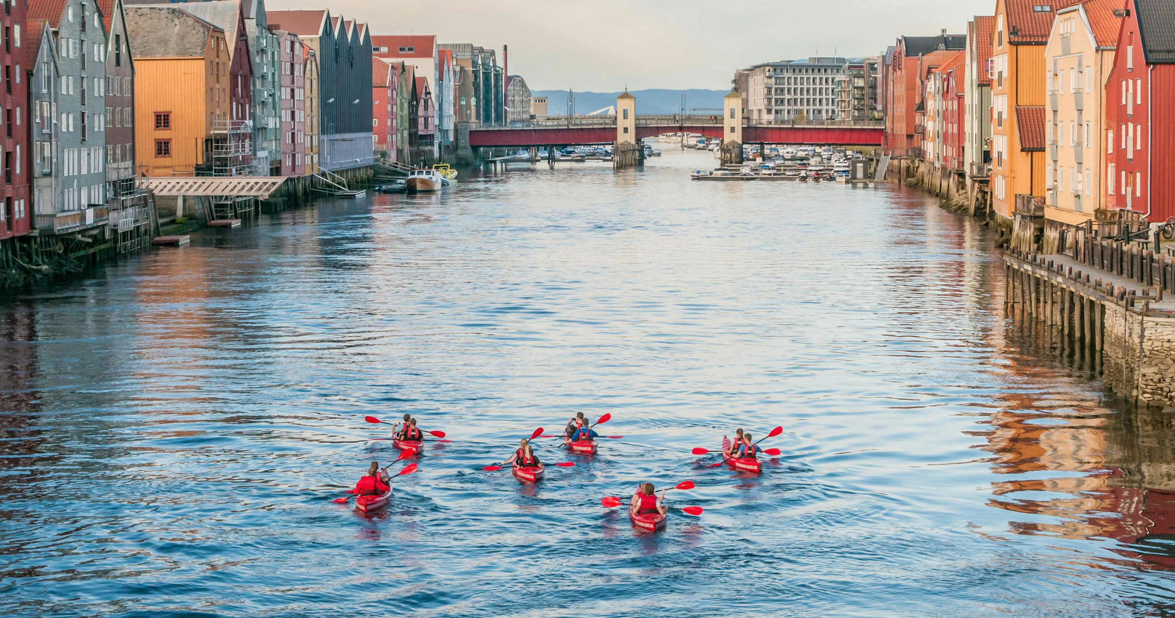 Klassische Trondheim-Kajaktour auf dem Fluss Nidelva (mit Lehrer)