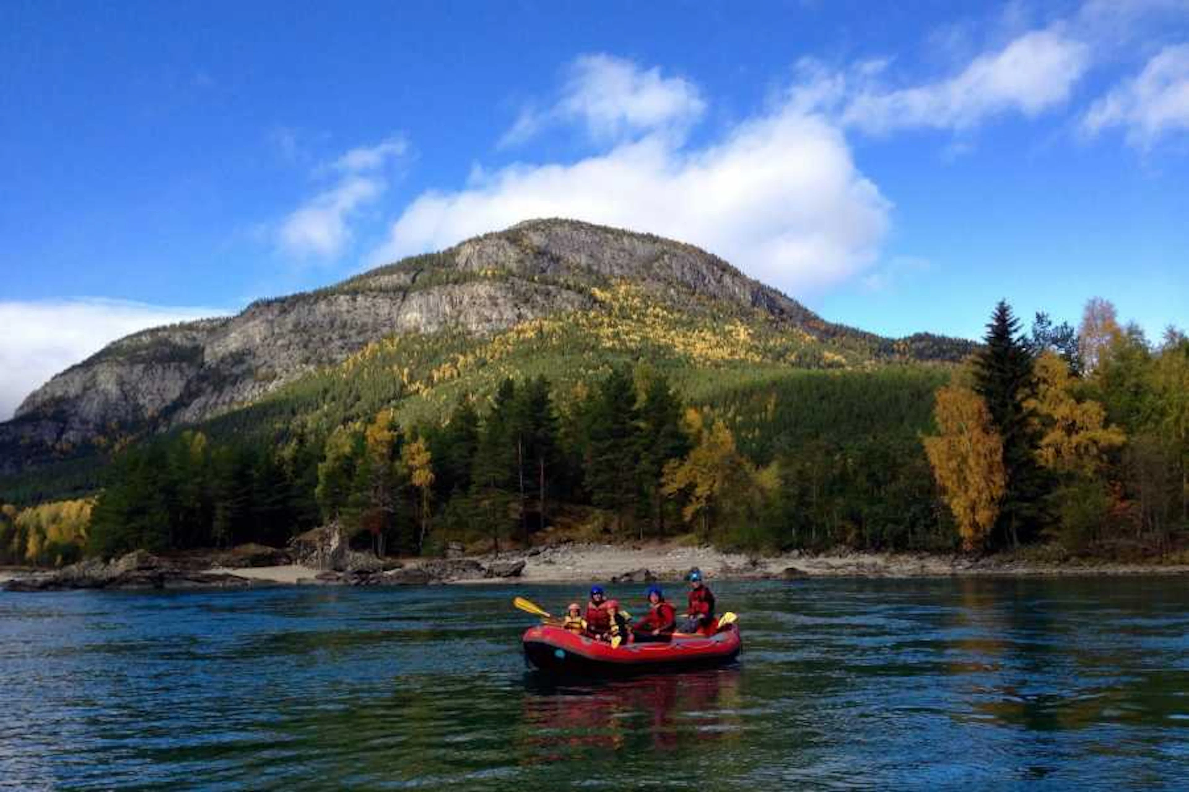 Familien-Rafting-Abenteuer im Heidal