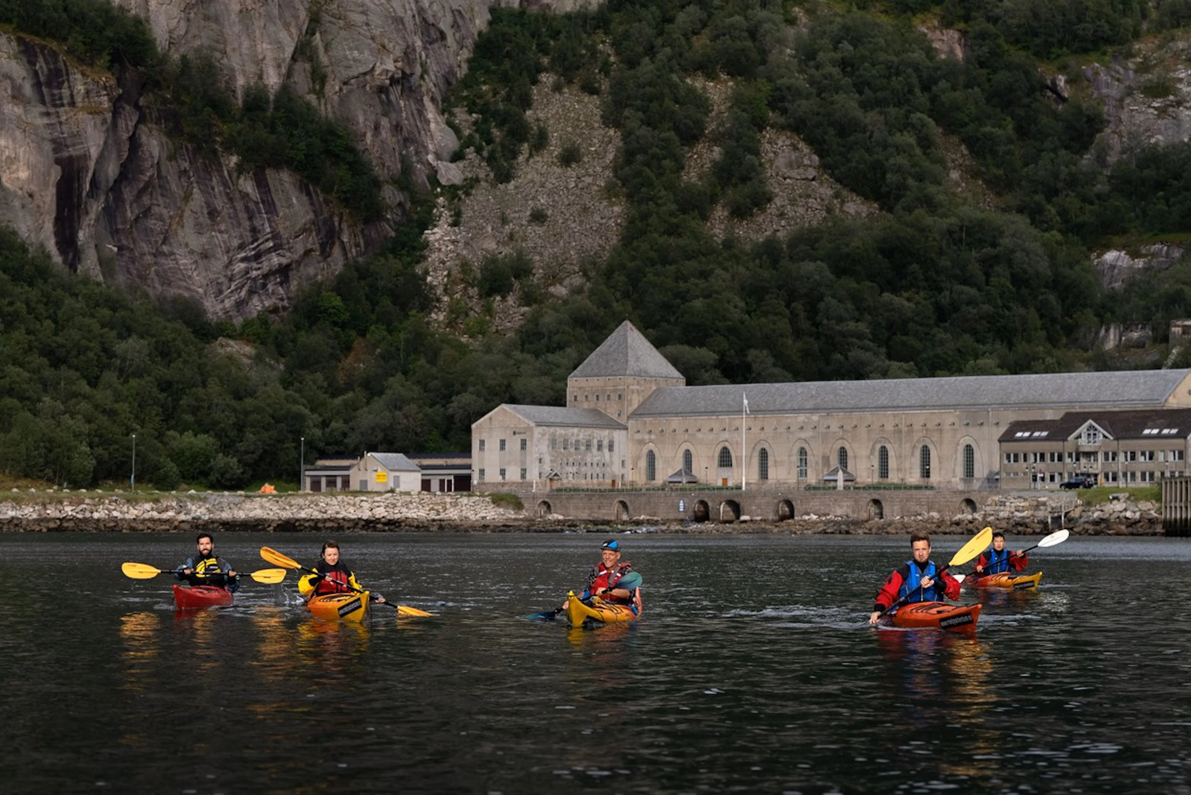 Kajakfahren im Glomfjord