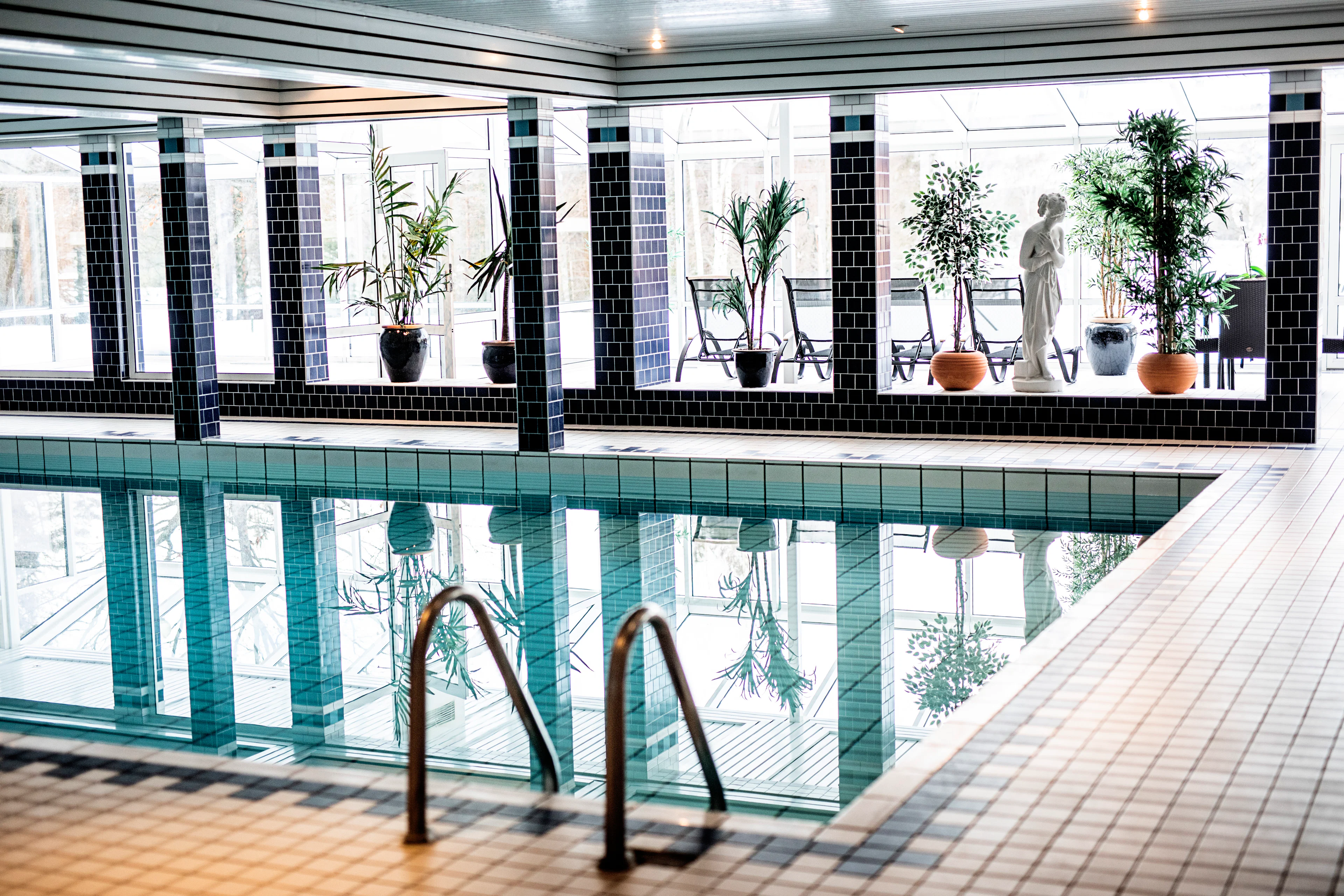 Schwimmbadzugang im Straand Hotel