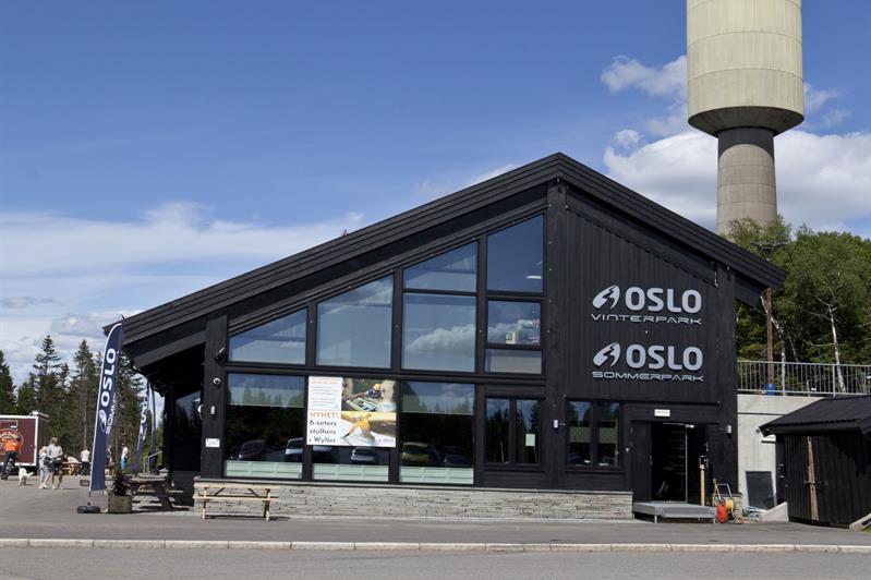 Inngang til Skimore Oslo - sommerpark