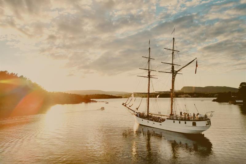 Fra det øyeblikket du går om bord på skipene, er historien nærværende, med severdigheter å se uansett hvor du går